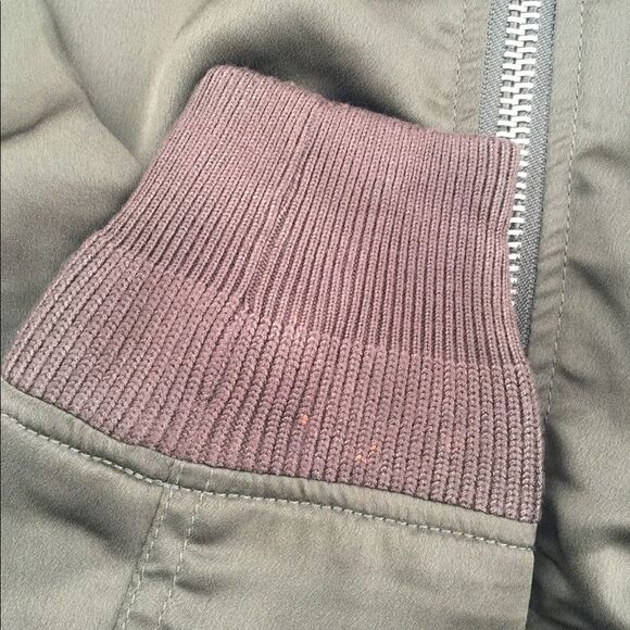 NEW Olivaceous Floral Embroidered Satin Bomber Jacket in Size Small - Picture 10 of 10